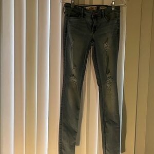 Women's hollister light blue ripped jeans!low rise skinny jeans